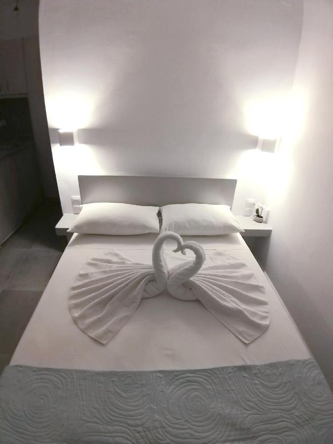 Mavrikou Helen Apartments 斯基罗斯岛 外观 照片