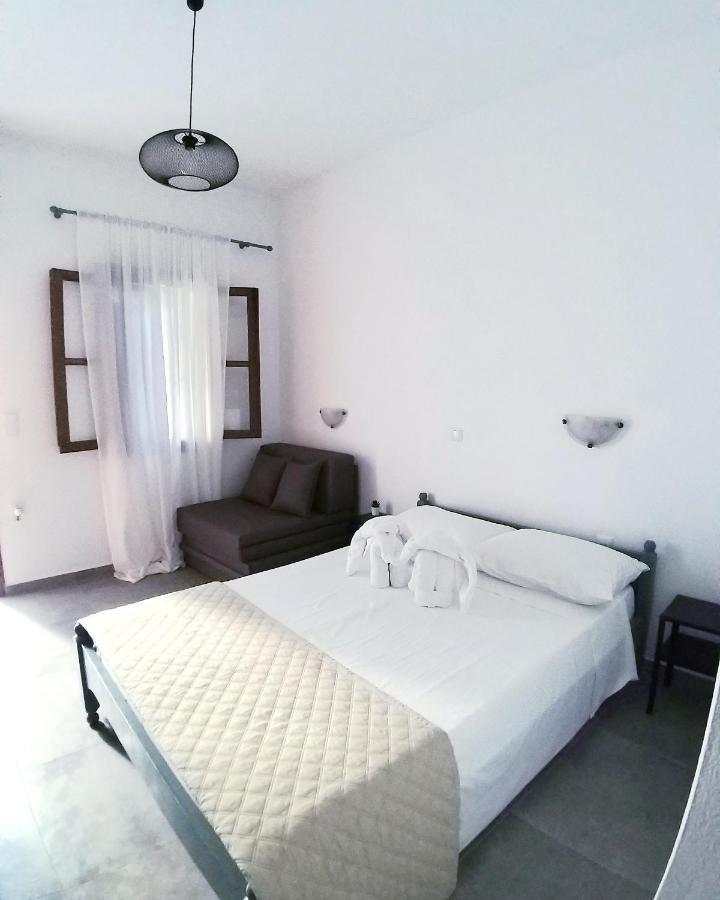 Mavrikou Helen Apartments 斯基罗斯岛 外观 照片