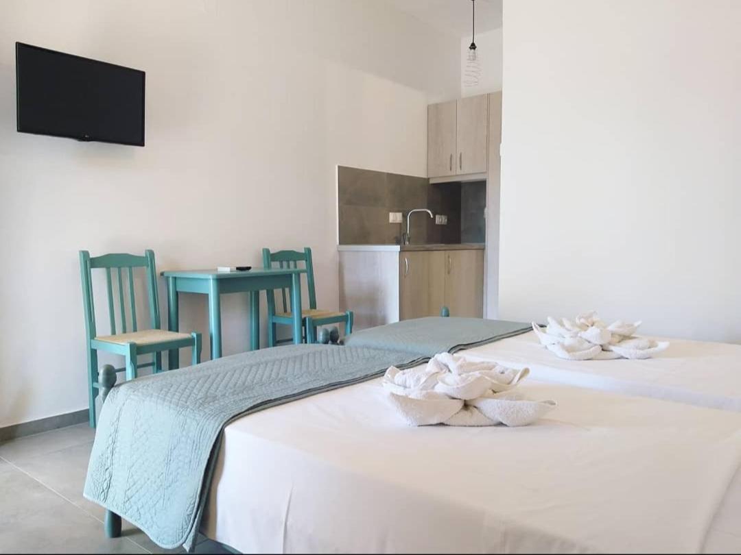 Mavrikou Helen Apartments 斯基罗斯岛 外观 照片